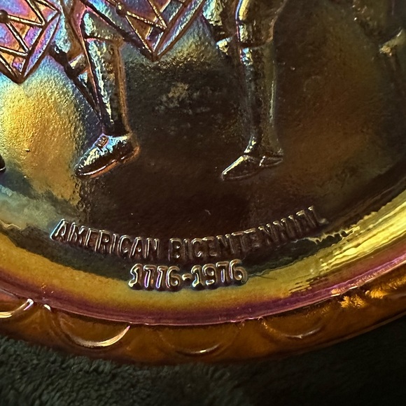 Amber carnival glass patriotic spirit of 1776 plate - Picture 4 of 6
